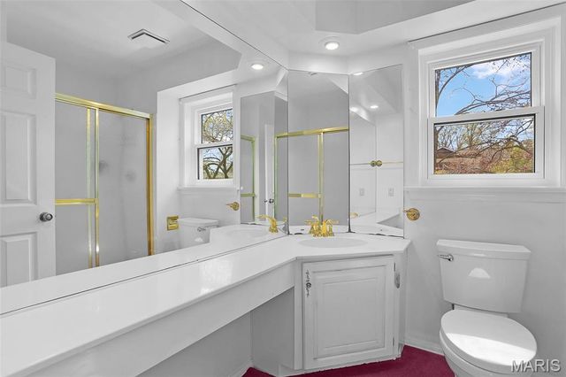 1917 Dovercliff Court, Chesterfield, MO 63017