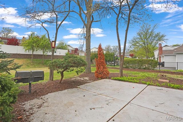 1917 Dovercliff Court, Chesterfield, MO 63017