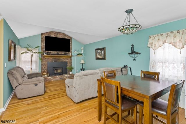 209 Princeton Ave, Hamilton Twp., NJ 08619