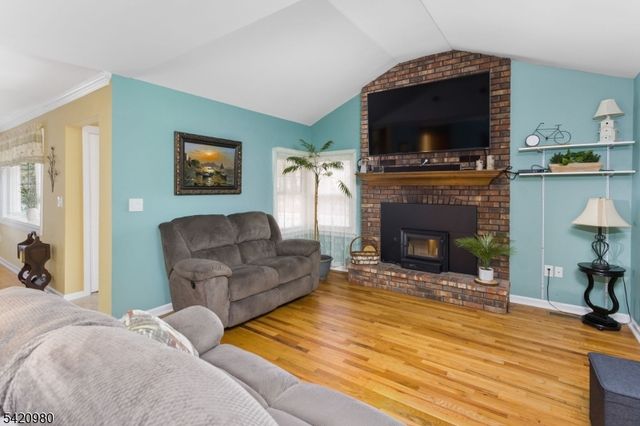 209 Princeton Ave, Hamilton Twp., NJ 08619