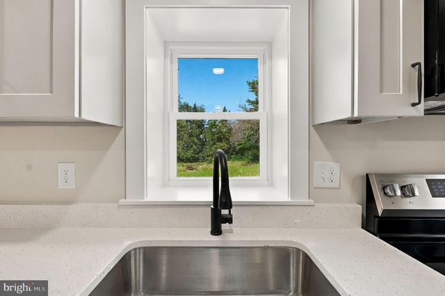 23506 LIGNUM RD, Lignum, VA 22726