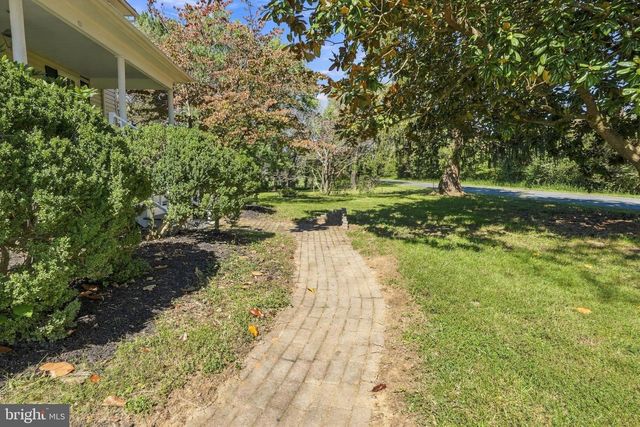 23506 LIGNUM RD, Lignum, VA 22726