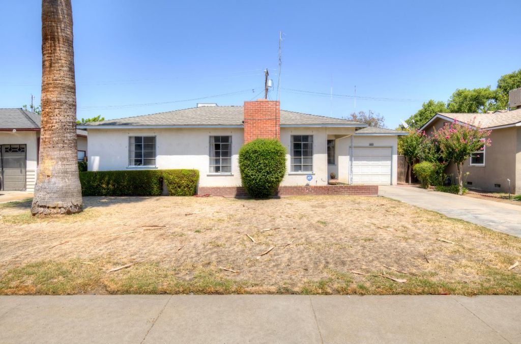 4335 E Brentwood Avenue, Fresno, CA 93703
