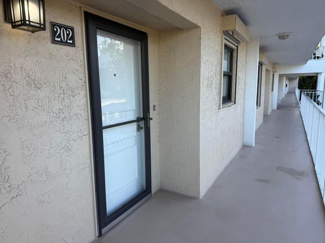 300 N HIGHWAY A1A 202D, Jupiter, FL 33477