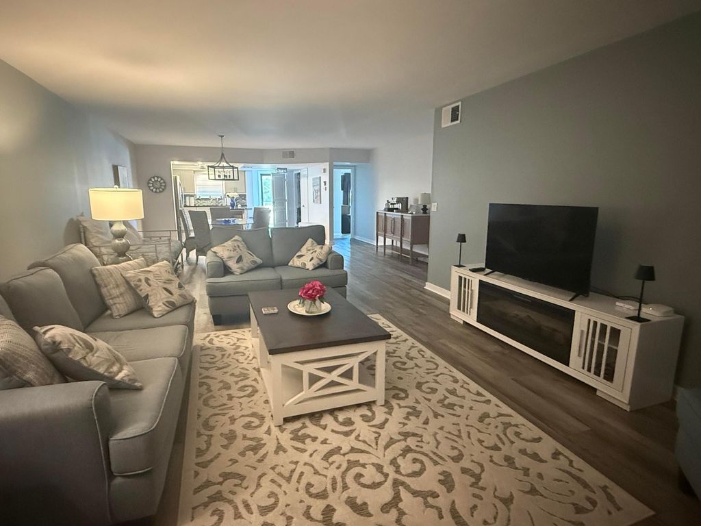 300 N HIGHWAY A1A 202D, Jupiter, FL 33477