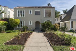 246 N Irving Boulevard, Los Angeles, CA 90004