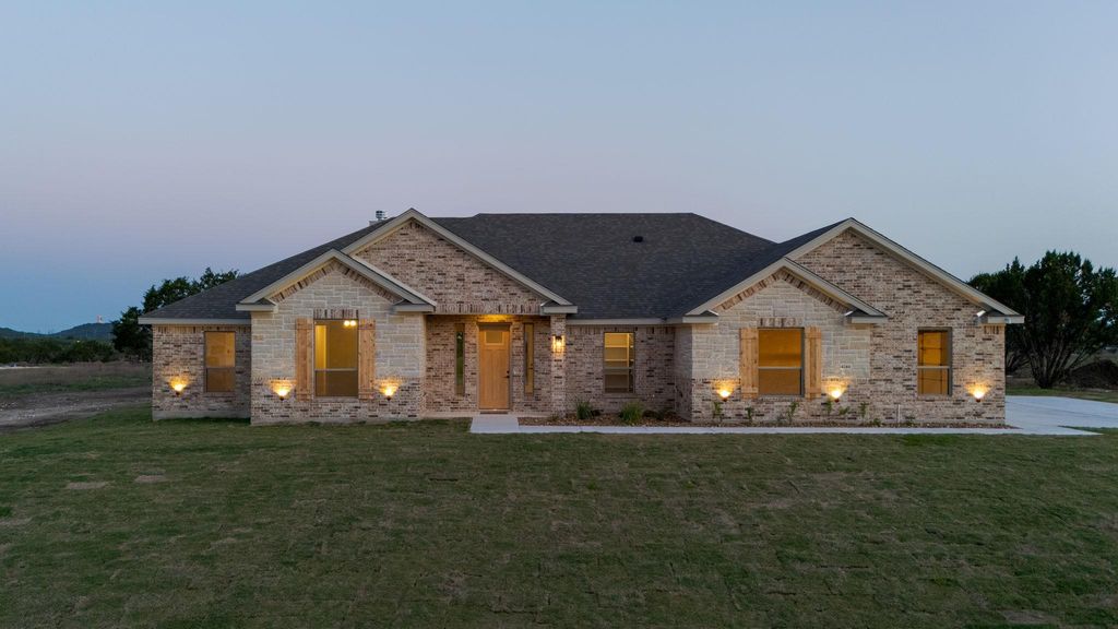 4244 Cold Springs RD, Kempner, TX 76539