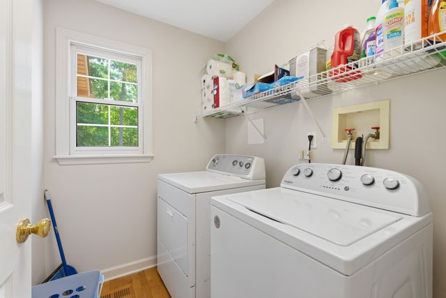 957 Ford Rd, White Bluff, TN 37187