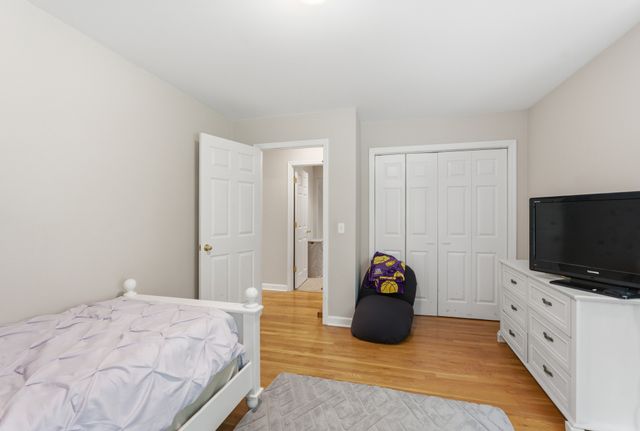 957 Ford Rd, White Bluff, TN 37187
