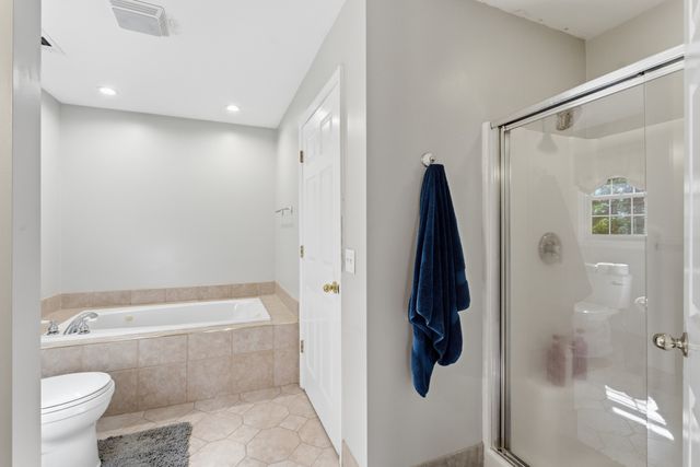 957 Ford Rd, White Bluff, TN 37187