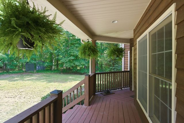 957 Ford Rd, White Bluff, TN 37187