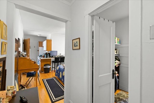656 W Oakdale Avenue 3B, Chicago, IL 60657