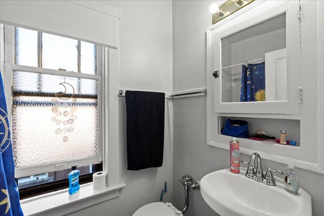 656 W Oakdale Avenue 3B, Chicago, IL 60657