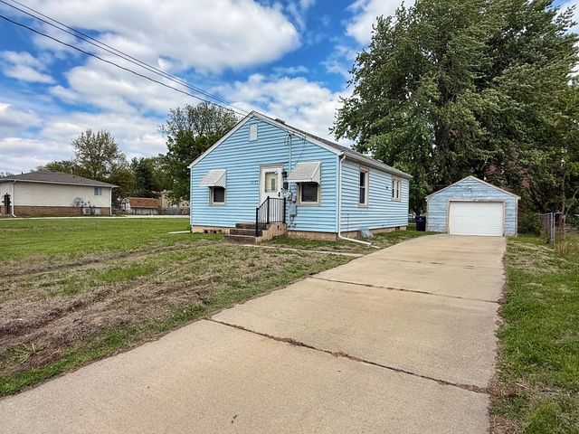 3607 9th Street, Rock Island, IL 61201