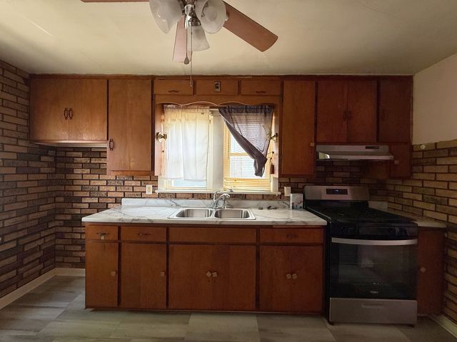 3607 9th Street, Rock Island, IL 61201