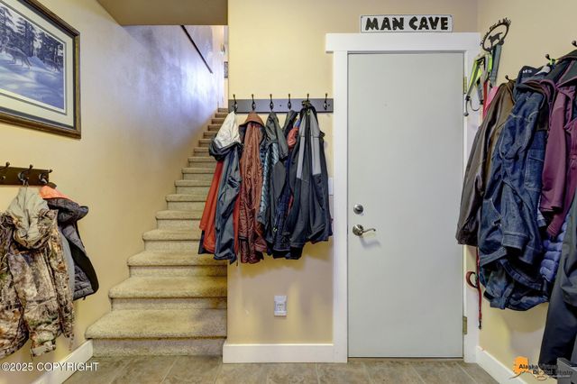 12961 Nora Drive, Anchorage, AK 99515