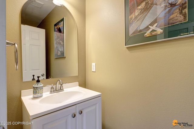 12961 Nora Drive, Anchorage, AK 99515