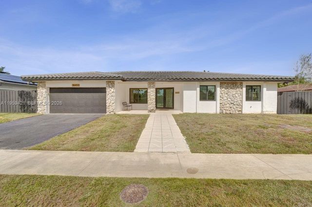 16653 Golfview Drive, Weston, FL 33326