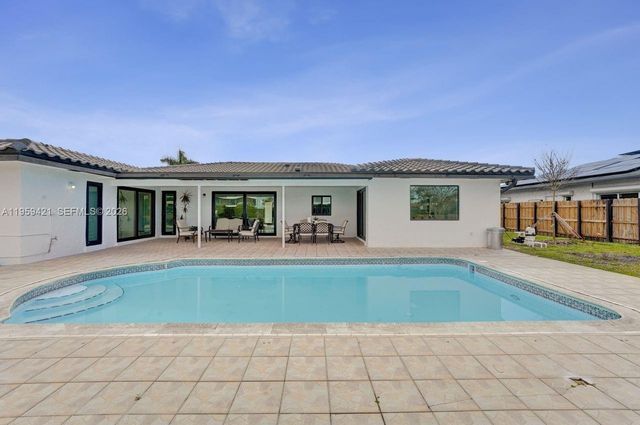 16653 Golfview Drive, Weston, FL 33326