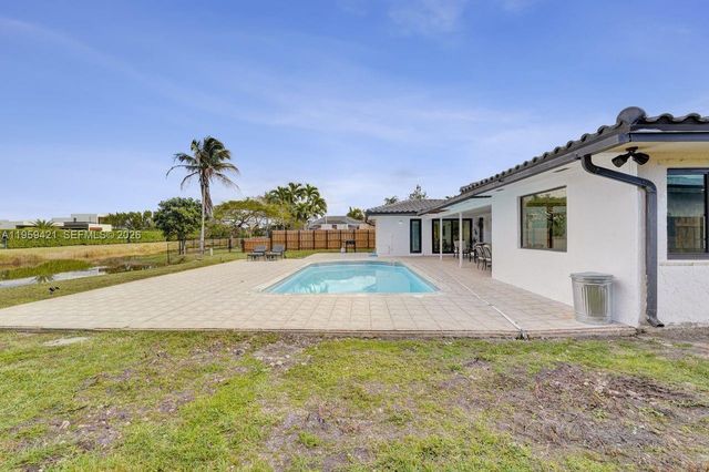 16653 Golfview Drive, Weston, FL 33326