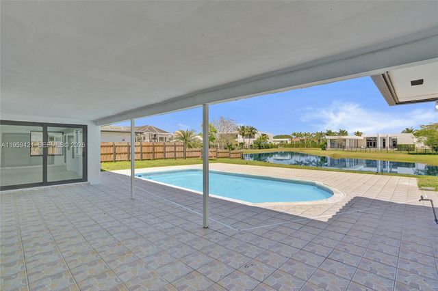 16653 Golfview Drive, Weston, FL 33326
