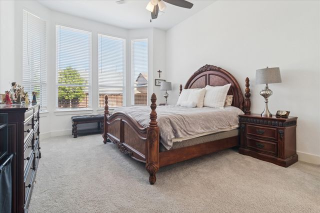 1912 McDougall Creek, Van Alstyne, TX 75495