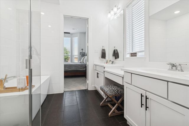 1912 McDougall Creek, Van Alstyne, TX 75495