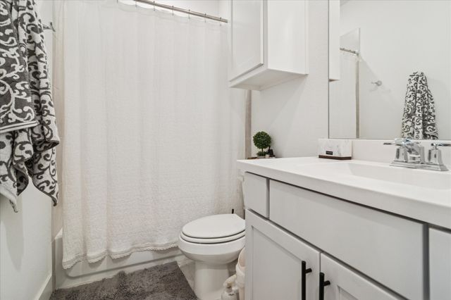 1912 McDougall Creek, Van Alstyne, TX 75495