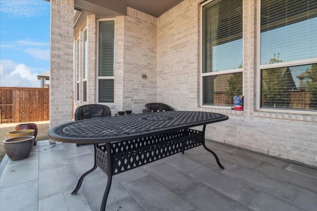 1912 McDougall Creek, Van Alstyne, TX 75495