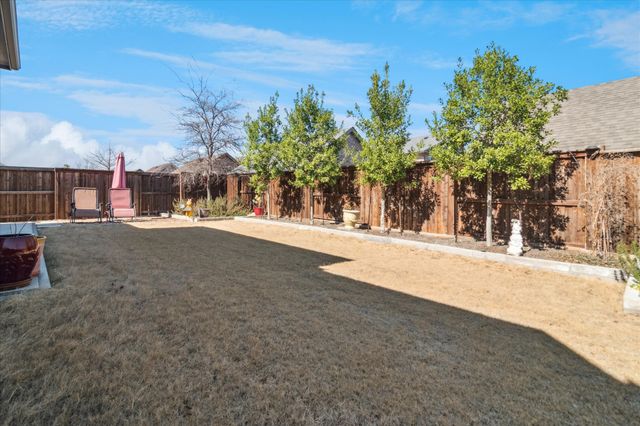 1912 McDougall Creek, Van Alstyne, TX 75495