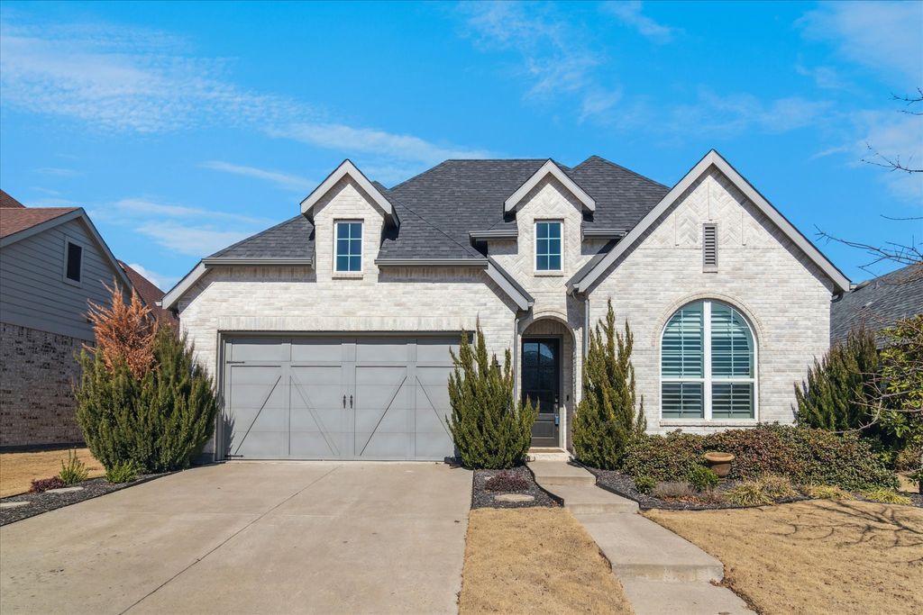 1912 McDougall Creek, Van Alstyne, TX 75495