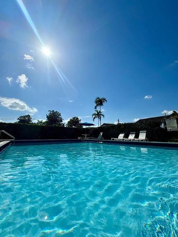 14980 SW 49th Ln 1H, Miami, FL 33185