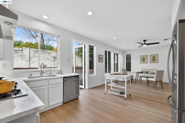 5071 5071 Winterbrook Ave, Dublin, CA 94568