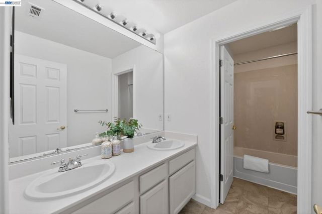 5071 5071 Winterbrook Ave, Dublin, CA 94568