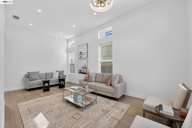 5071 5071 Winterbrook Ave, Dublin, CA 94568