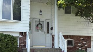 202 W End Avenue, Massapequa, NY 11758