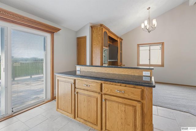 1609 Savannah Drive, Papillion, NE 68133