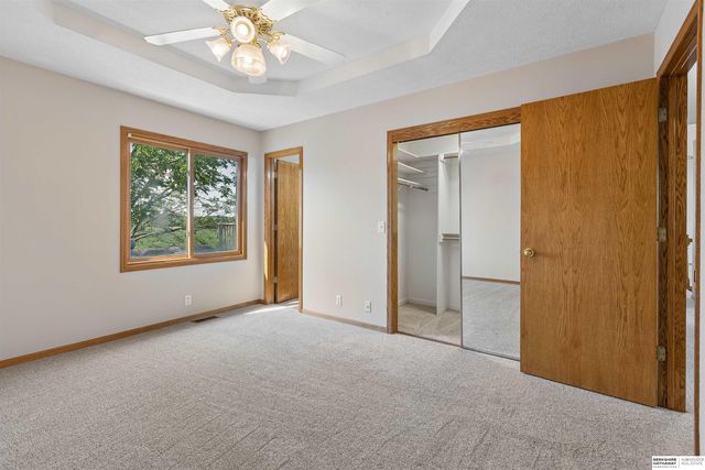 1609 Savannah Drive, Papillion, NE 68133