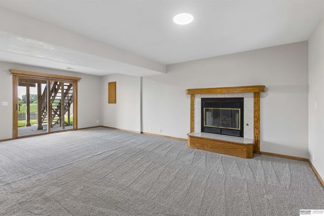 1609 Savannah Drive, Papillion, NE 68133