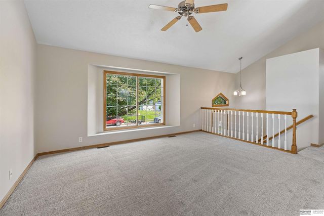 1609 Savannah Drive, Papillion, NE 68133