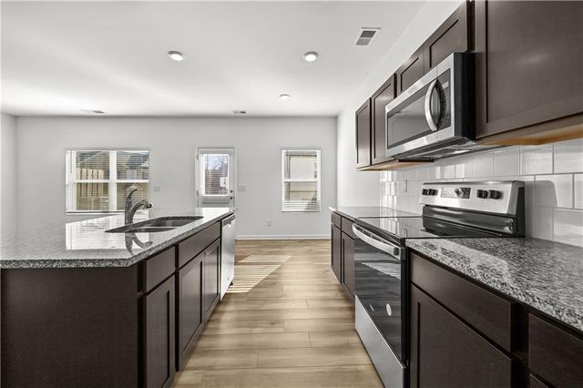 1102 Lossie Lane, Grayson, GA 30017