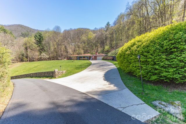 87 Rockwood Road, Waynesville, NC 28786