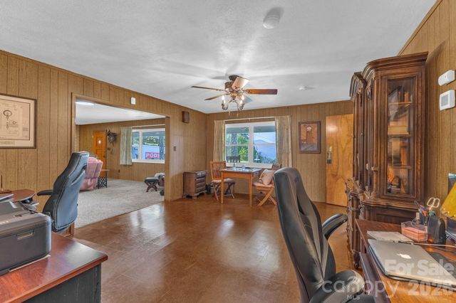 87 Rockwood Road, Waynesville, NC 28786