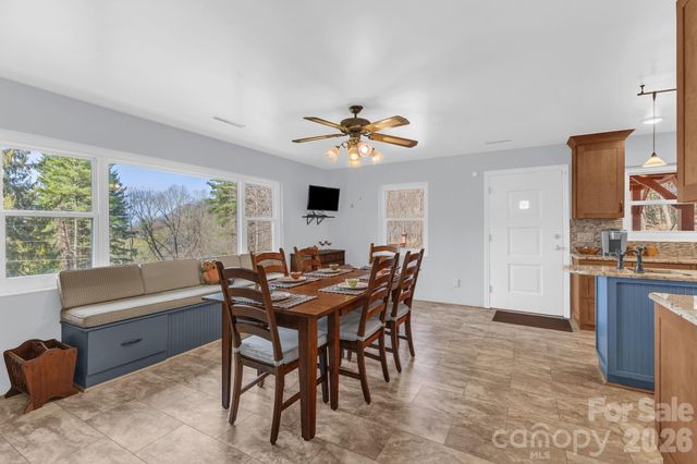 87 Rockwood Road, Waynesville, NC 28786