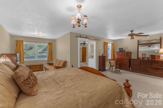 87 Rockwood Road, Waynesville, NC 28786