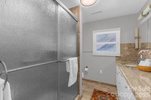 87 Rockwood Road, Waynesville, NC 28786