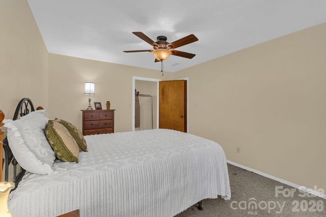 87 Rockwood Road, Waynesville, NC 28786