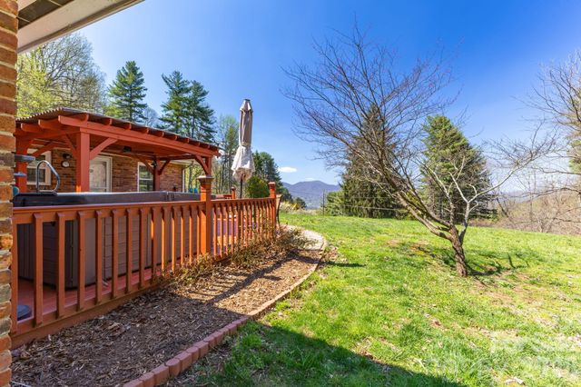 87 Rockwood Road, Waynesville, NC 28786