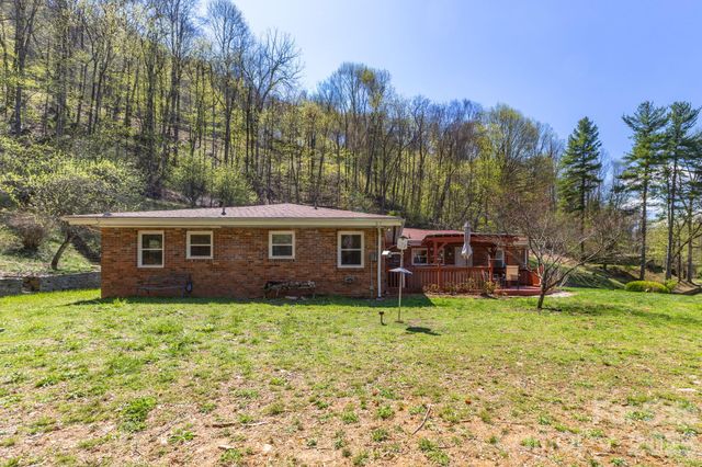87 Rockwood Road, Waynesville, NC 28786