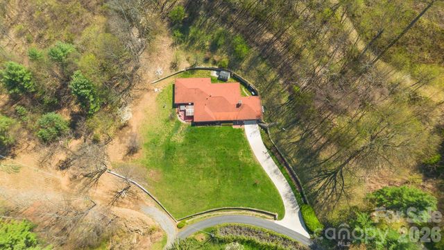 87 Rockwood Road, Waynesville, NC 28786